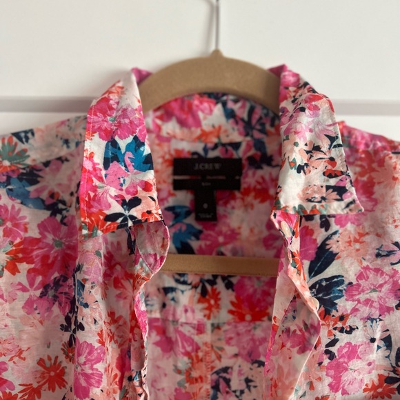 J CREW floral Button down -cotton/silk blend so it’s very soft and comfy! - Picture 3 of 11